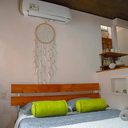 Apartamentos Y Studios Brisas Del Mar Santa Teresa Playa Santa Teresa  Exterior photo